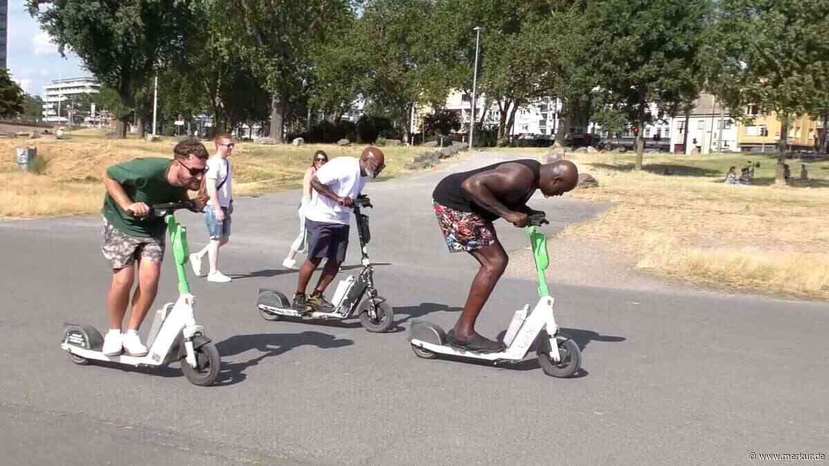 Shaquille O’Neal cruist auf Mini-Roller durch Köln und legt im Bootshaus auf