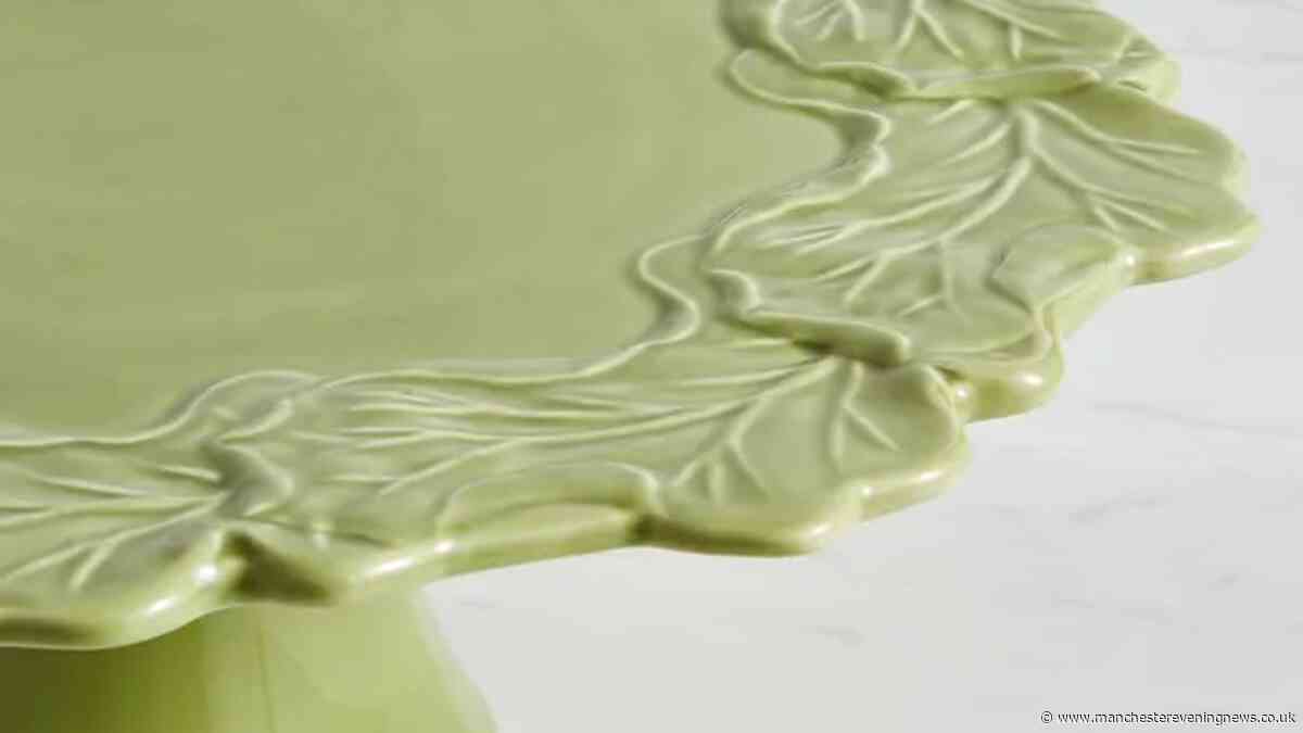 Dunelm's £25 cake stand that 'looks good on a kitchen worktop' reduced to £2 through deal stack