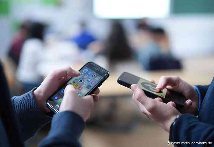 Söder offen für Social-Media-Beschränkungen bis 13 Jahren