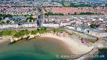 Man taken to hospital after family of three flee 'sinking kayak' in Cullercoats Bay