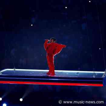 Rihanna jokes 'I'm rusty' as she returns to the stage with Jay-Z