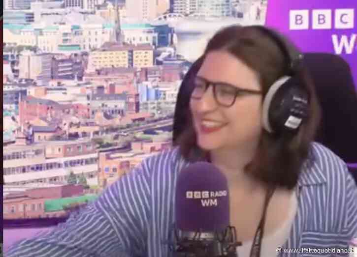 “Ero a caccia di fantasmi e mostri nella foresta, ho trovato un parcheggio con le auto e le luci accese. Ma era un luogo per far sesso all’aperto”: così la conduttrice BBC Sarah Julian