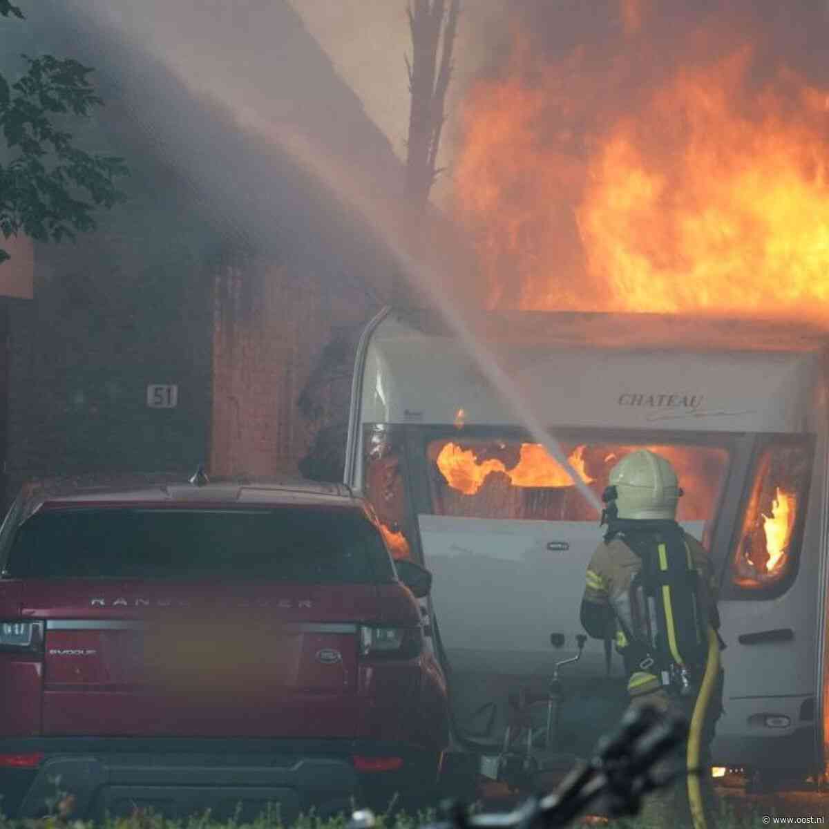 Rustige zondagavond abrupt verstoord door grote brand in Hasselt