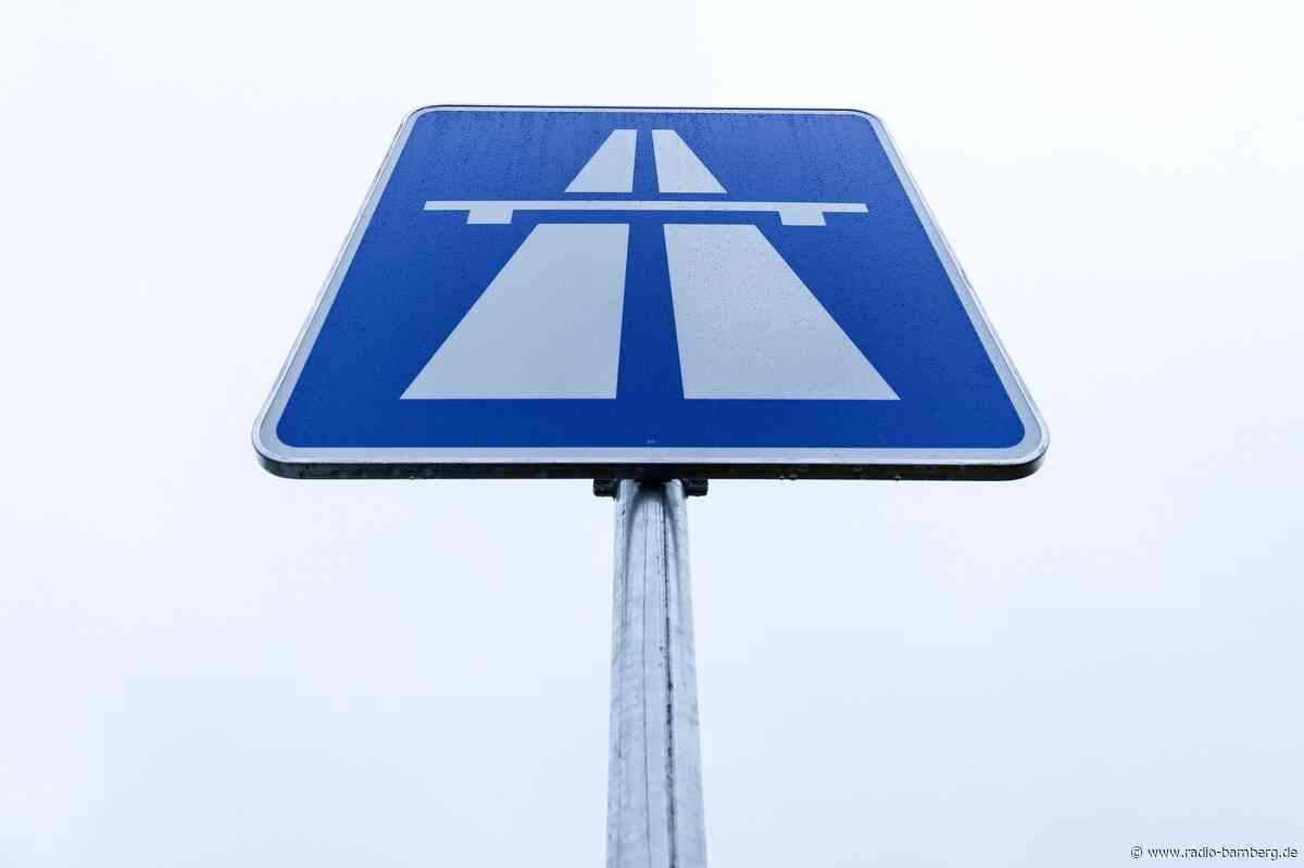 A96 nach Lastwagenunfall gesperrt