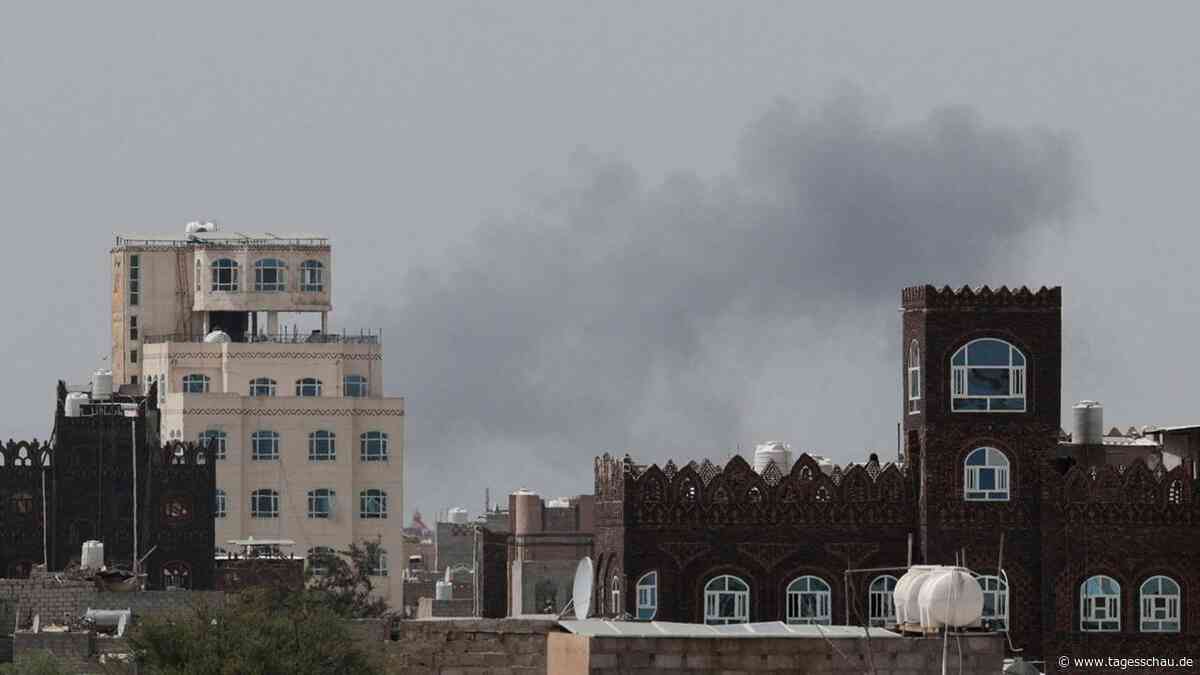 Krieg im Nahen Osten: Angriff auf Flughafen Sanaa im Jemen