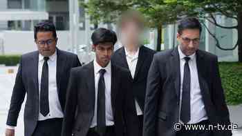 Haftstrafe möglich: Strohhalm-Streich bringt Franzosen vor Singapurer Gericht