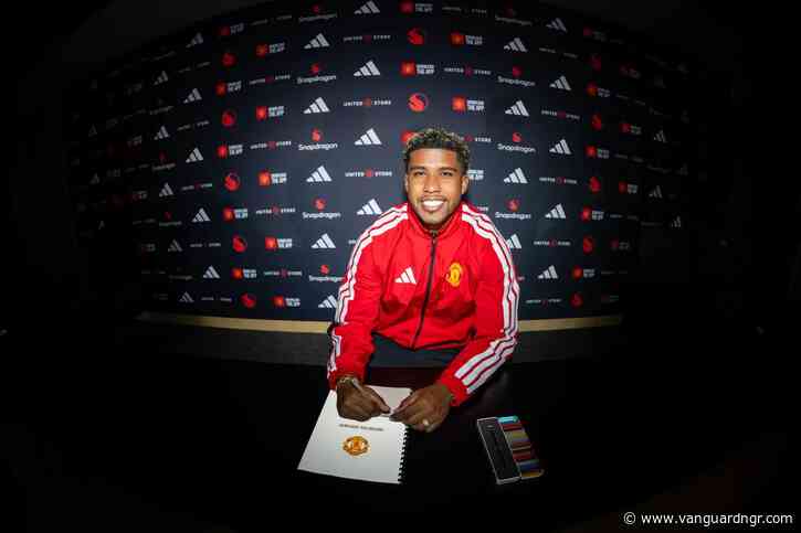 Man Utd sign Brazil midfielder Andrey Santos from Chelsea