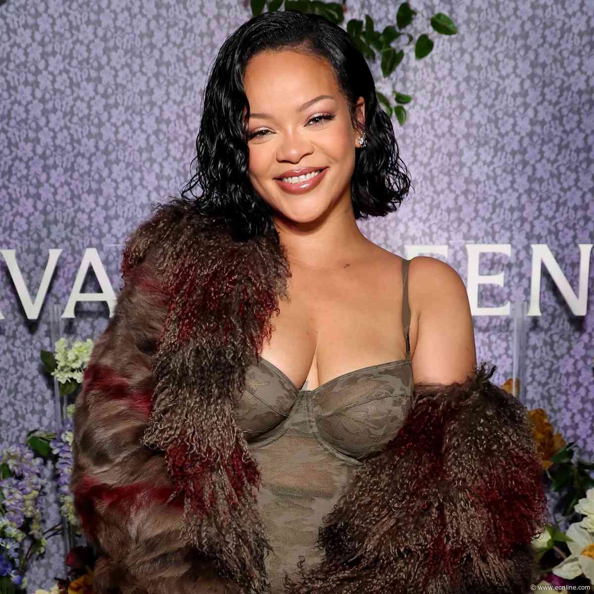 Rihanna Turns Heads With First Performance in Years at Jay-Z Concert
