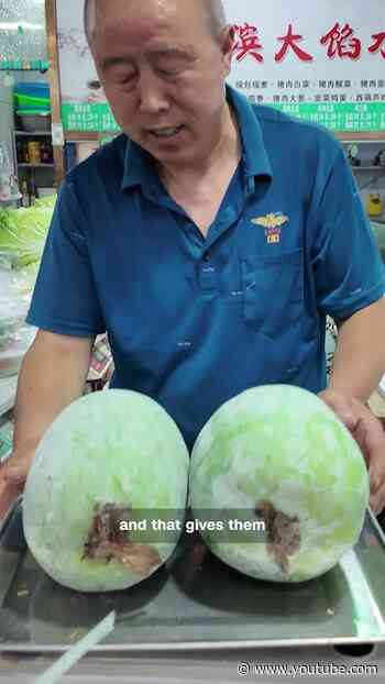 Hugging winter melons to stay cool in China