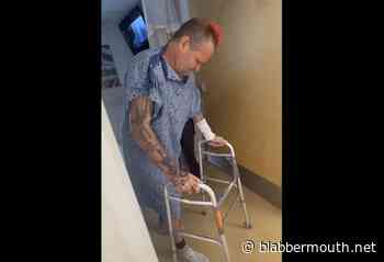COAL CHAMBER's MIKEY COX Says His Latest Cancer-Related Surgery Was 'A Massive Success': 'Hopefully' It's 'The Last One'