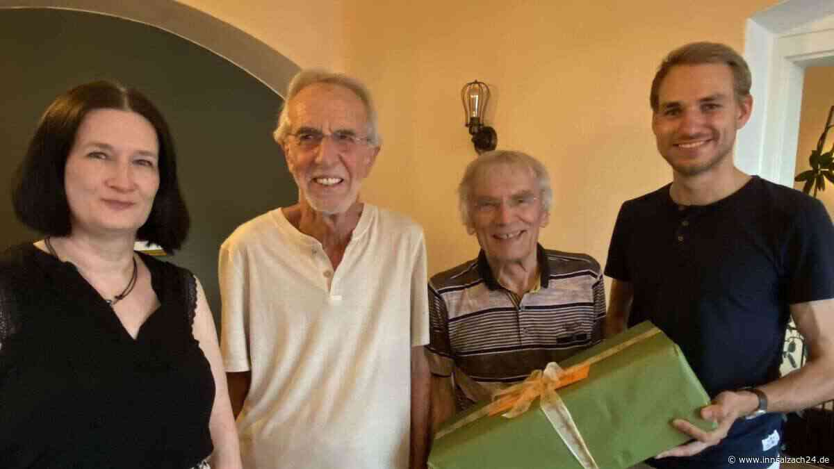 „Man braucht Rückgrat“: Egon Barlag in Haag für fast 40 Jahre Engagement geehrt