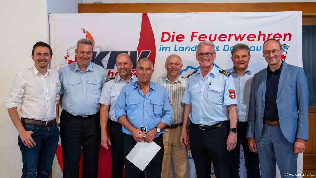 50 Jahre bei der Feuerwehr: Günther Rapf (66) vom Feuerwehrverband ausgezeichnet