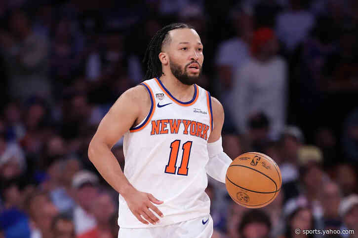 Knicks star Jalen Brunson accepts Roman Reigns' invitation to attend WWE's 'Saturday Night's Main Event'