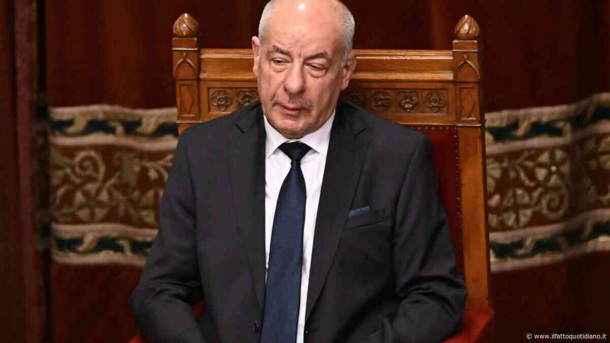 Ungheria, le purghe anti-Orbán colpiscono anche il presidente: votato un emendamento per destituirlo. Il premier Magyar: “È un fantoccio”
