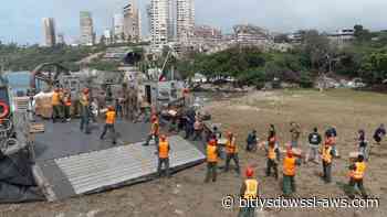 Así es el imponente aerodeslizador militar que utilizó EE UU para descargar ayuda humanitaria en La Guaira