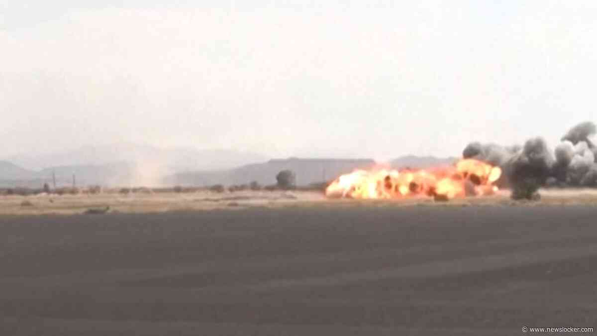Raketinslagen bij Sanaa International Airport in Jemen gefilmd