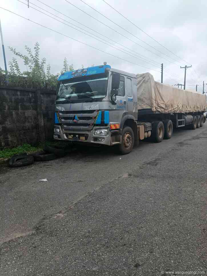 Conflicting accounts as truck crushes tricycle passenger to death in Yenagoa