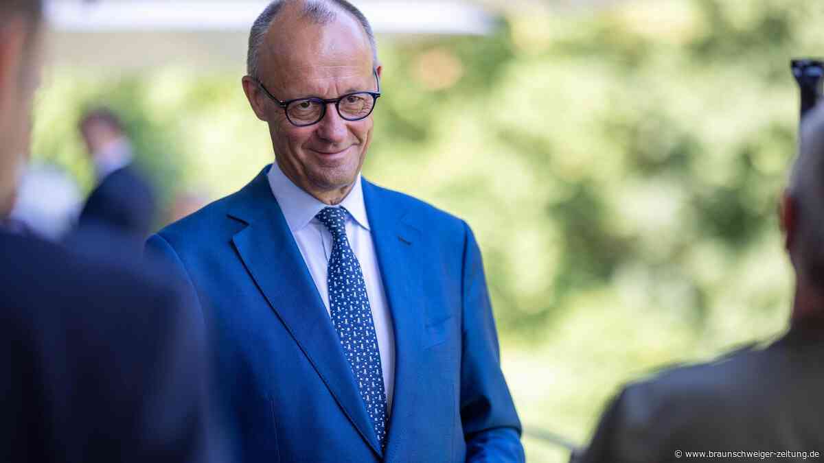 Muss man öffentliche Sätze des Kanzlers beim Bundespresseamt vorlegen?