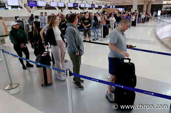 Thunderstorms cause ground stop, delays at Houston airports