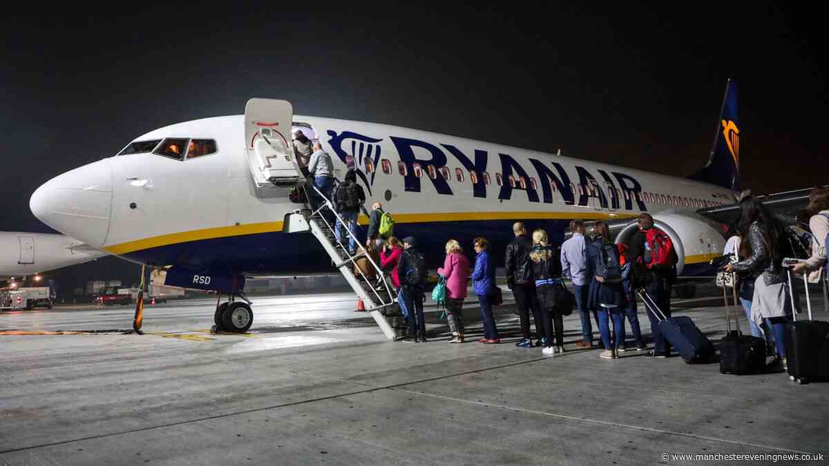 'Plane dropped bad' - Ryanair turbulence injures passengers leaving them 'screaming and crying'
