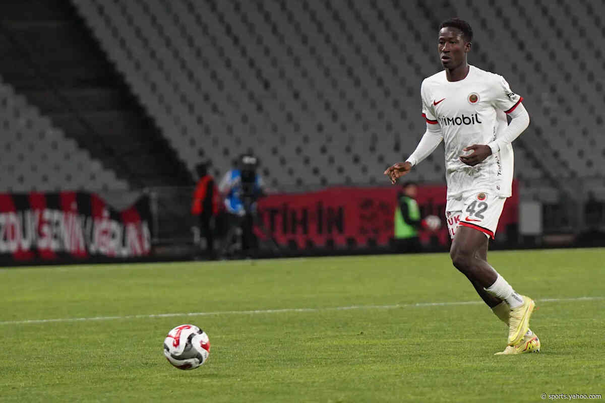 Report: Roberto De Zerbi wants Spurs to sign 18-year-old midfielder