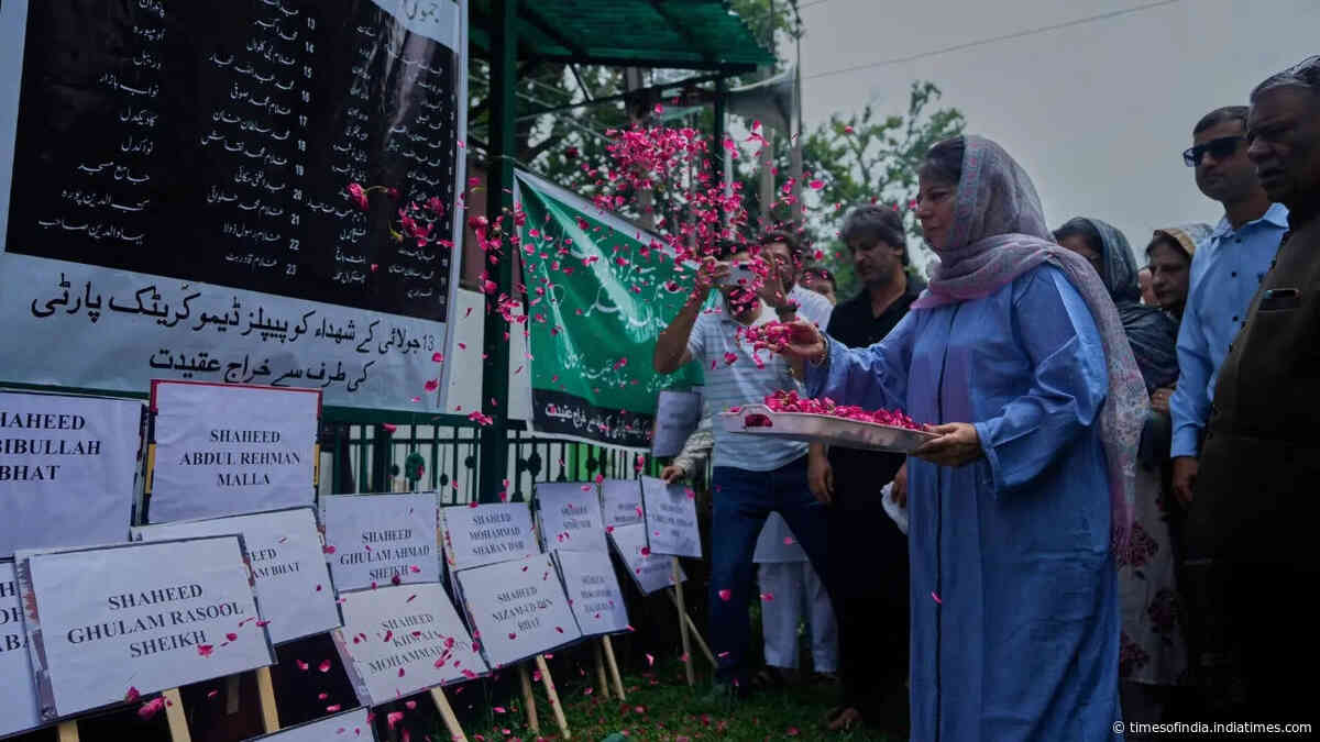 Jammu &amp; Kashmir administrtion seals Martyrs’ Graveyard; Omar, Mehbooba pay homage at party offices