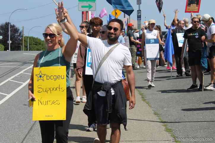 Nurses picket outside NRGH calling for improved nurse retention and workplace safety