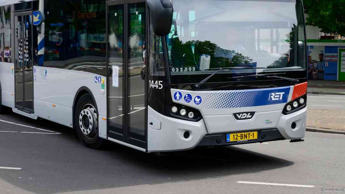 Stadsbus met inzittenden geraakt bij schietpartij in Rotterdam