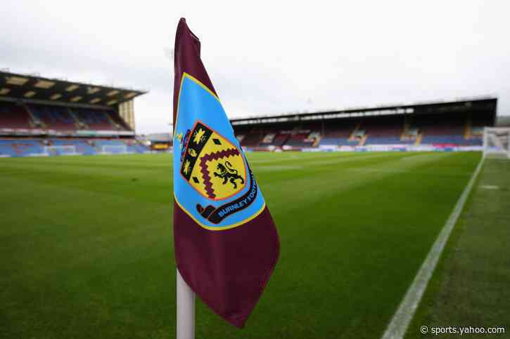 Burnley defender Richards signs new deal