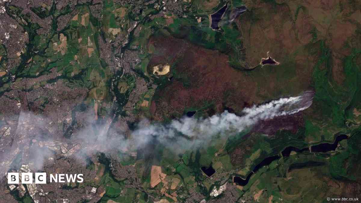 Major incident declared over large moorland wildfire