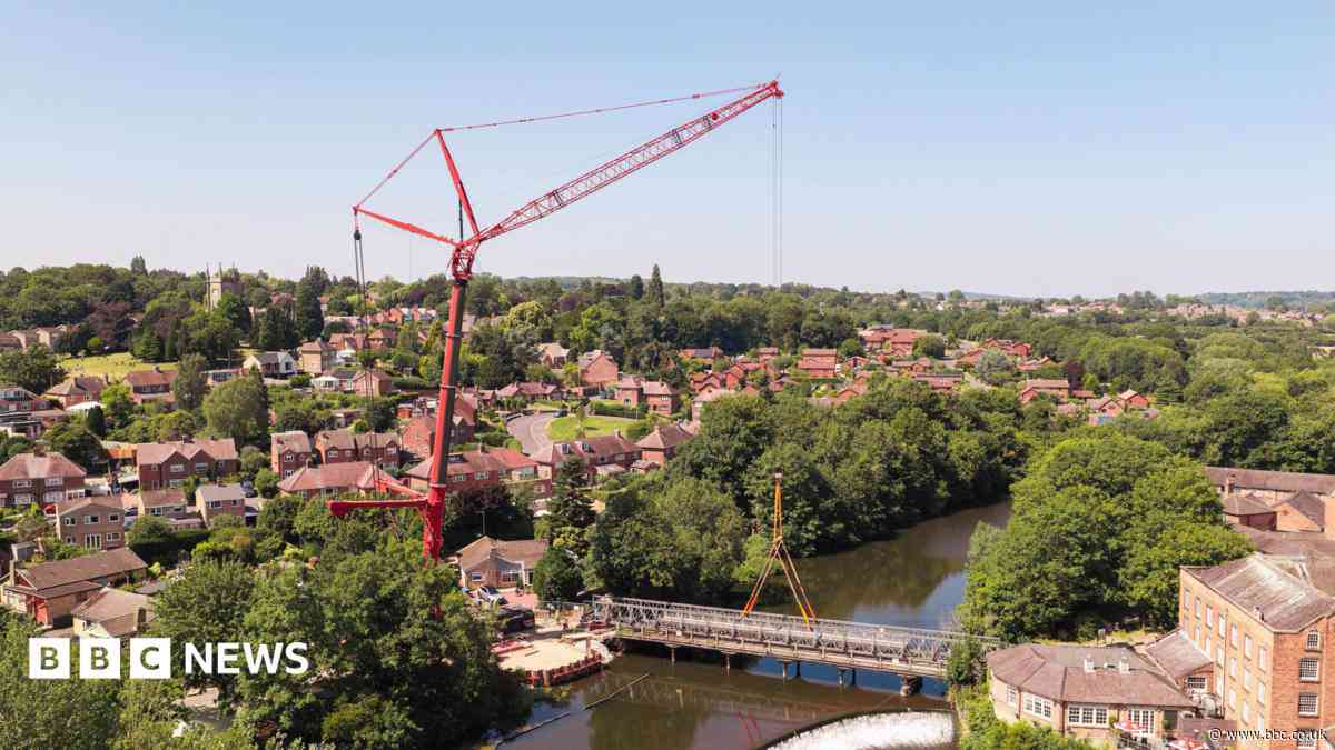 'Risk to life' warning as temporary bridge removed