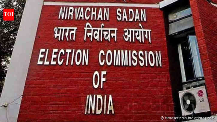 Citing former PM Manmohan Singh, BJP says Congress has habit of discrediting Election Commission