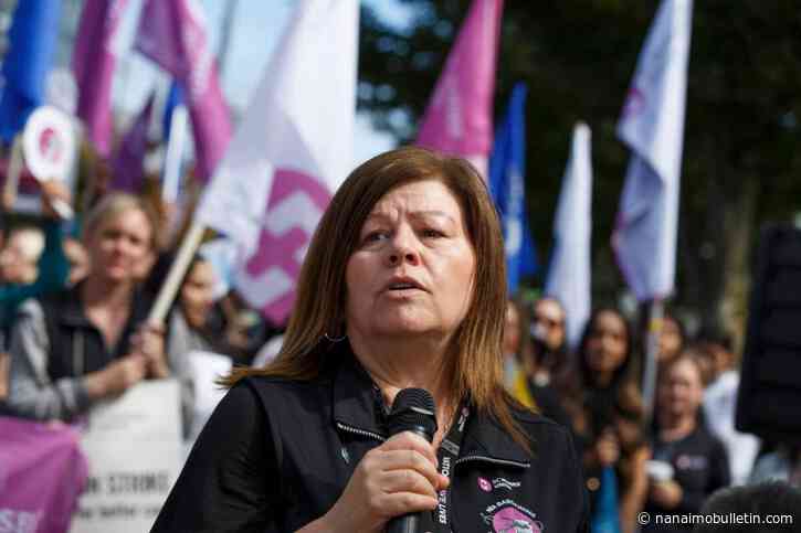 B.C. Nurses’ Union to pause picket lines as mediation begins