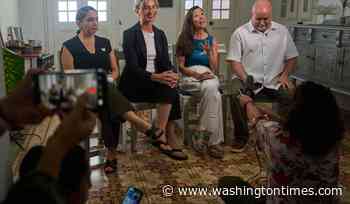Democratic members of U.S. Congress visit Cuba and compare U.S. energy embargo to 'silent Gaza'