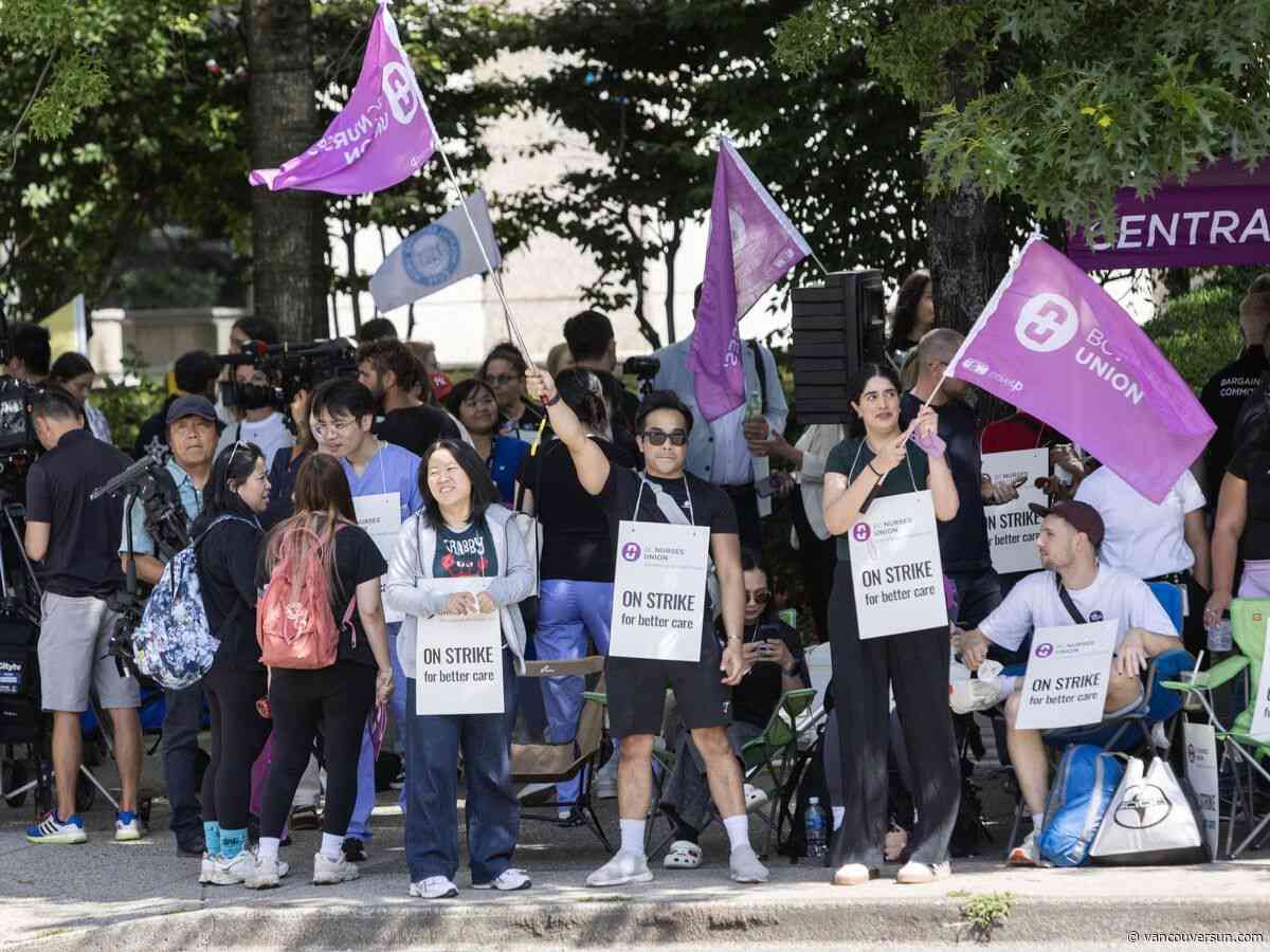 B.C. nurses to lift picket lines as mediated talks begin