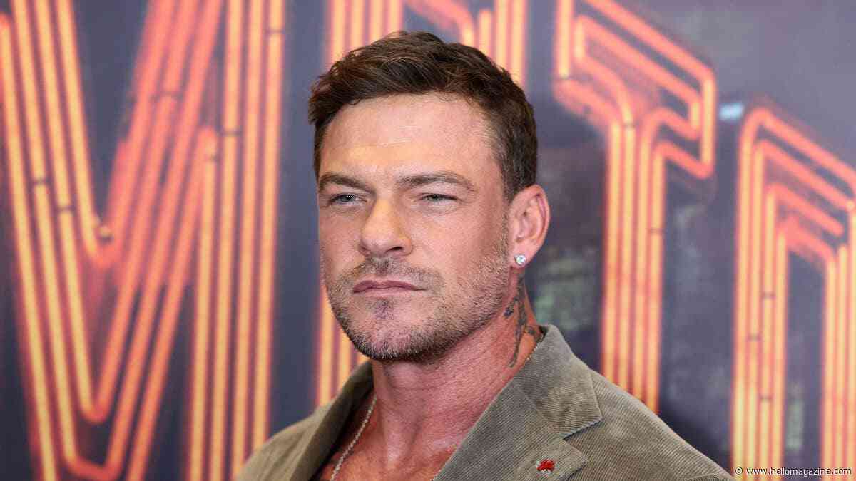 Alan Ritchson showcases ripped physique in shirtless red carpet appearance