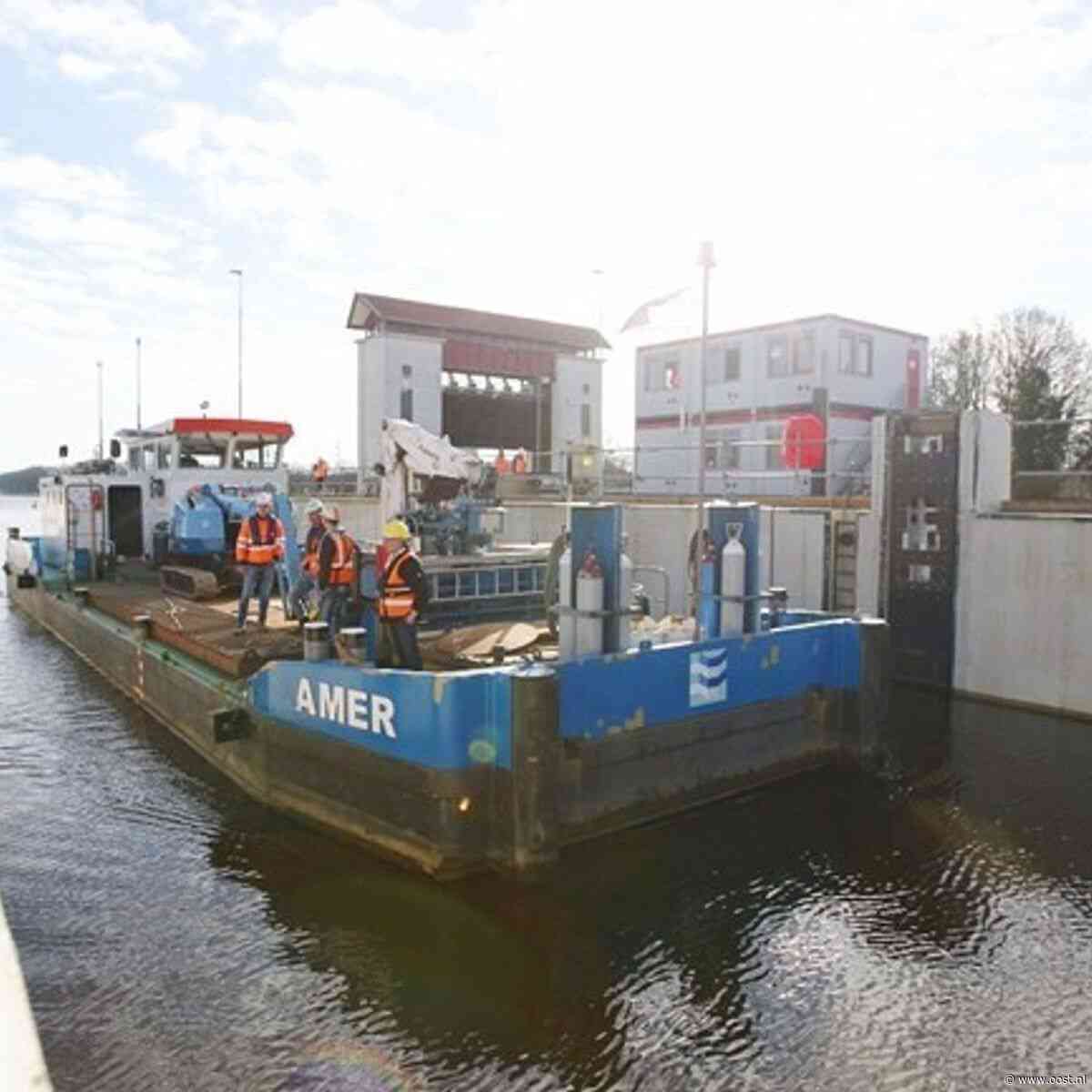 Waterstand IJssel daalt: schippers moeten wachten bij Sluis Eefde