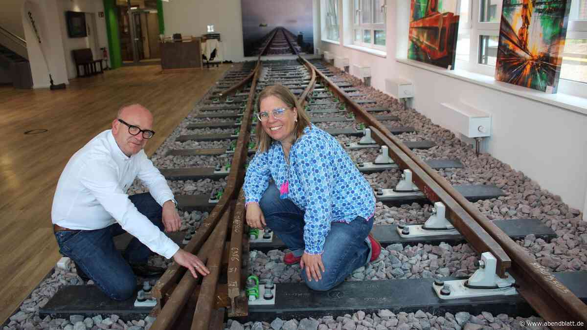 230 Vossloh-Mitarbeiter sind in den Binnenhafen gezogen