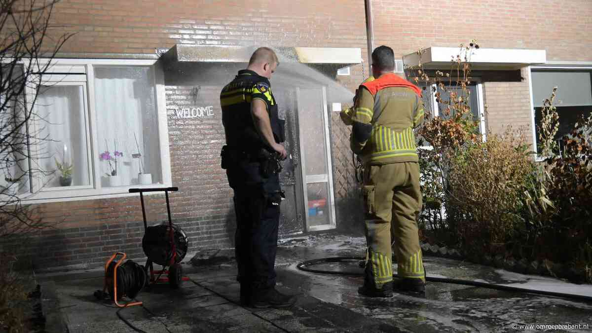 Brand breekt uit bij huis in Etten-Leur