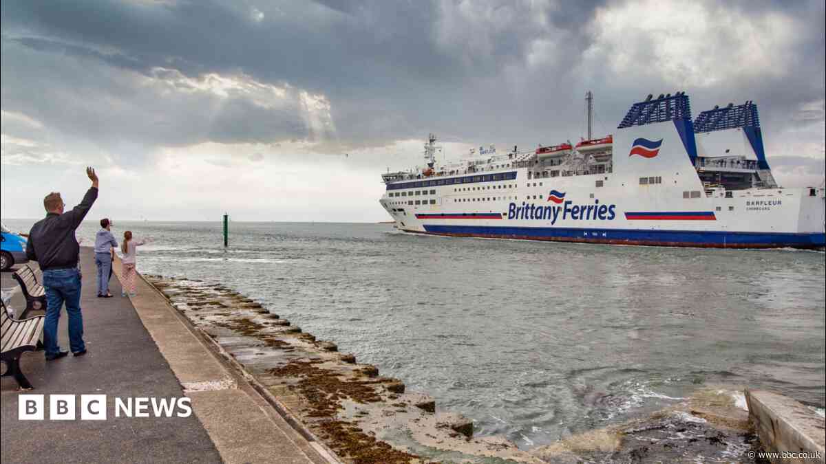 Ferry's superfans set for 'sad farewell'