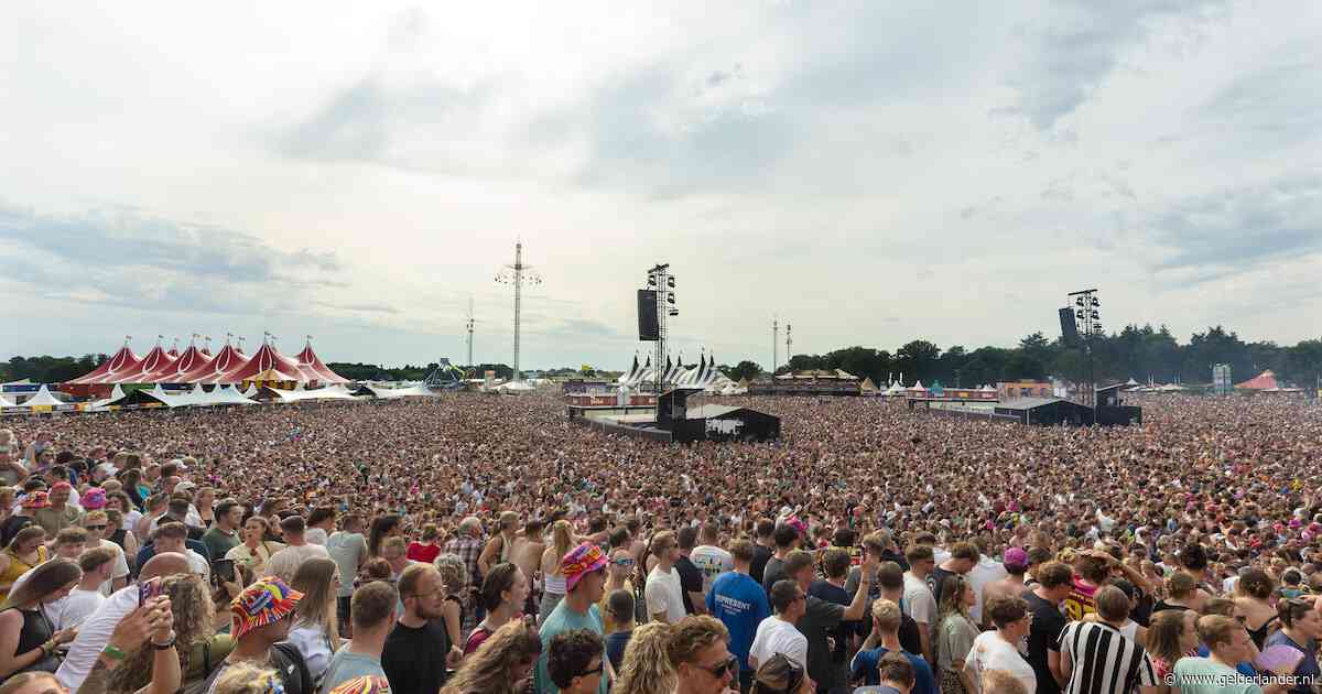 Zwarte Cross lokt reacties uit met ‘Baila de Gasolina-verbod’: deze vijf ludieke aankondigingen gingen eraan vooraf