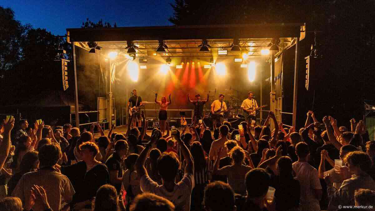 Amperium-Open-Air lockt mit Lasershow und viel Livemusik