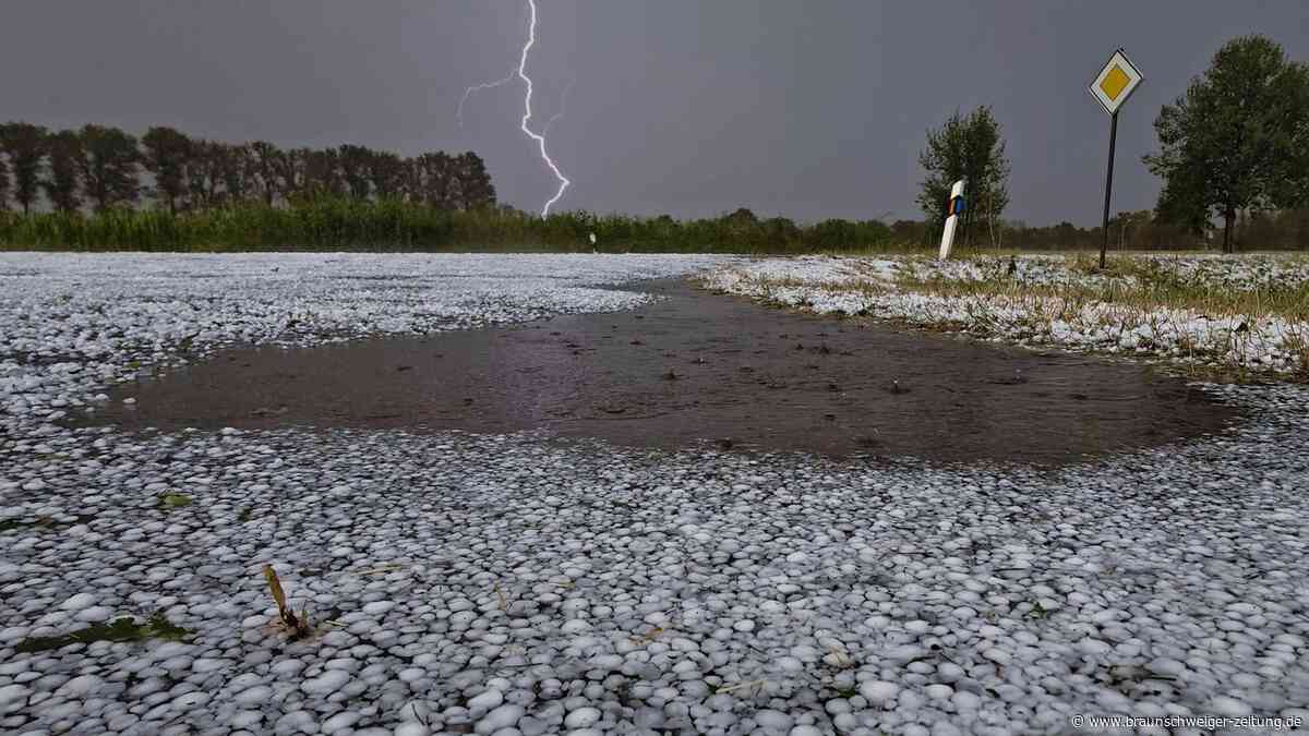 „So ein Chaos“: Hagel und Starkregen in Niedersachsen richten Schäden an