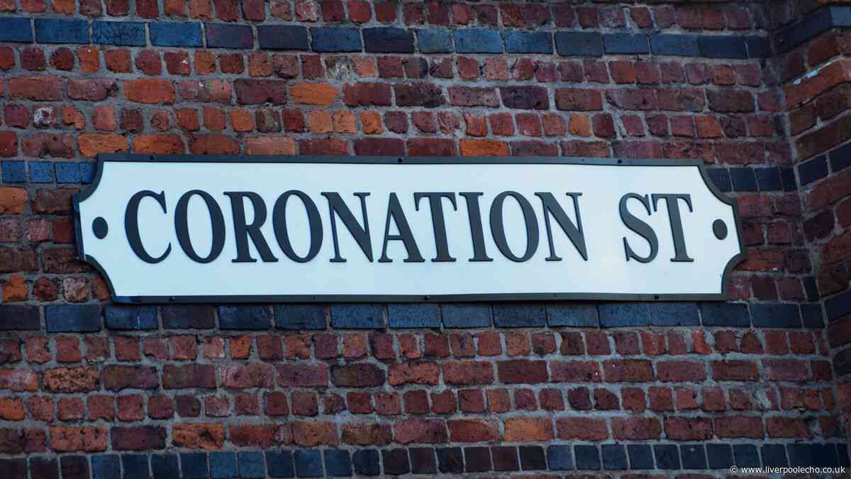 Iconic Coronation Street star died on benefits and a recluse after he was sacked
