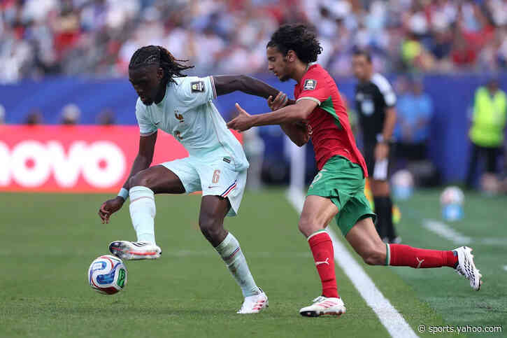 Liverpool compete with Manchester United for Manu Koné