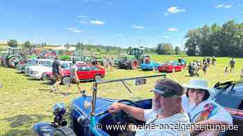 Trabant mit Dachzelt und Renault aus Schrott: Über 370 Oldtimer in Taufkirchen