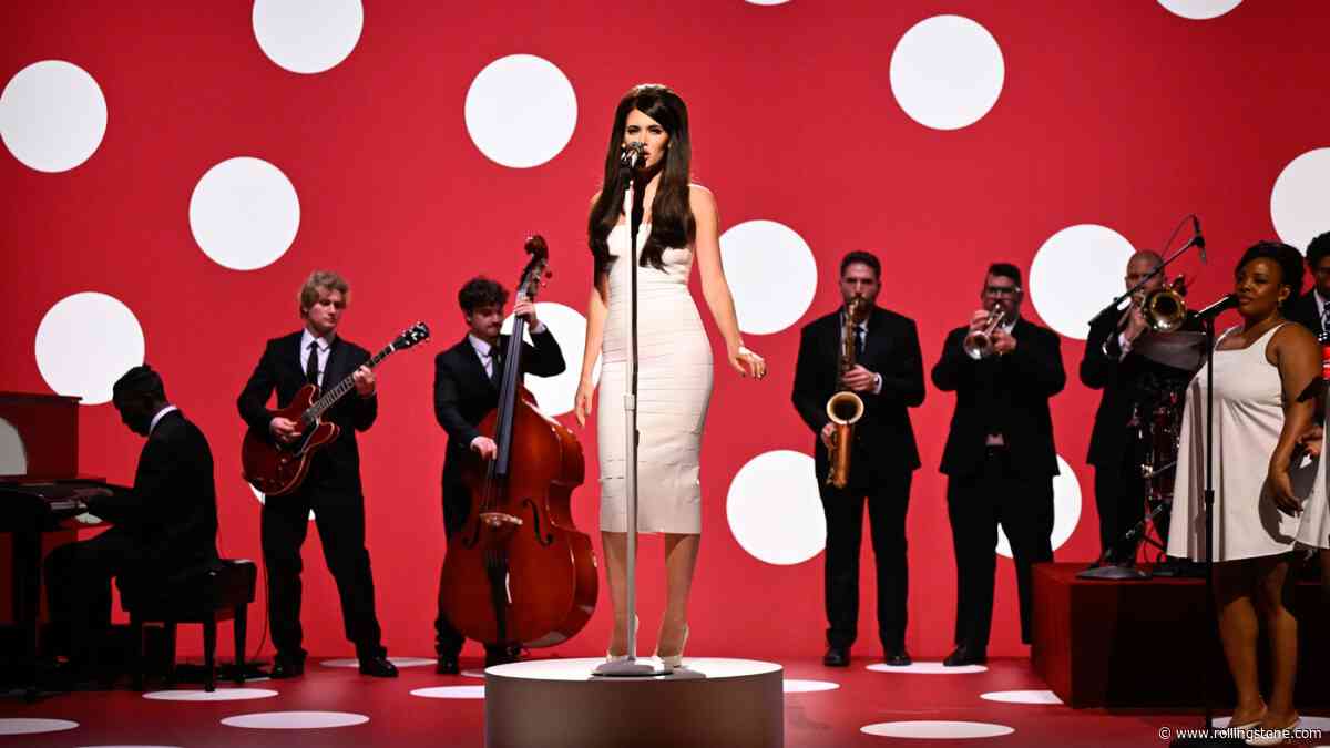 Watch Sienna Spiro Showcase Evocative Single ‘Great Expectation’ on ‘Fallon’