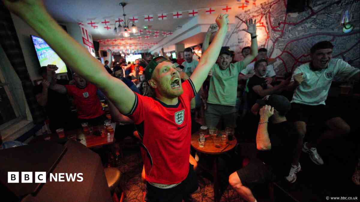 In pictures: Football, soaring heat and stage fights