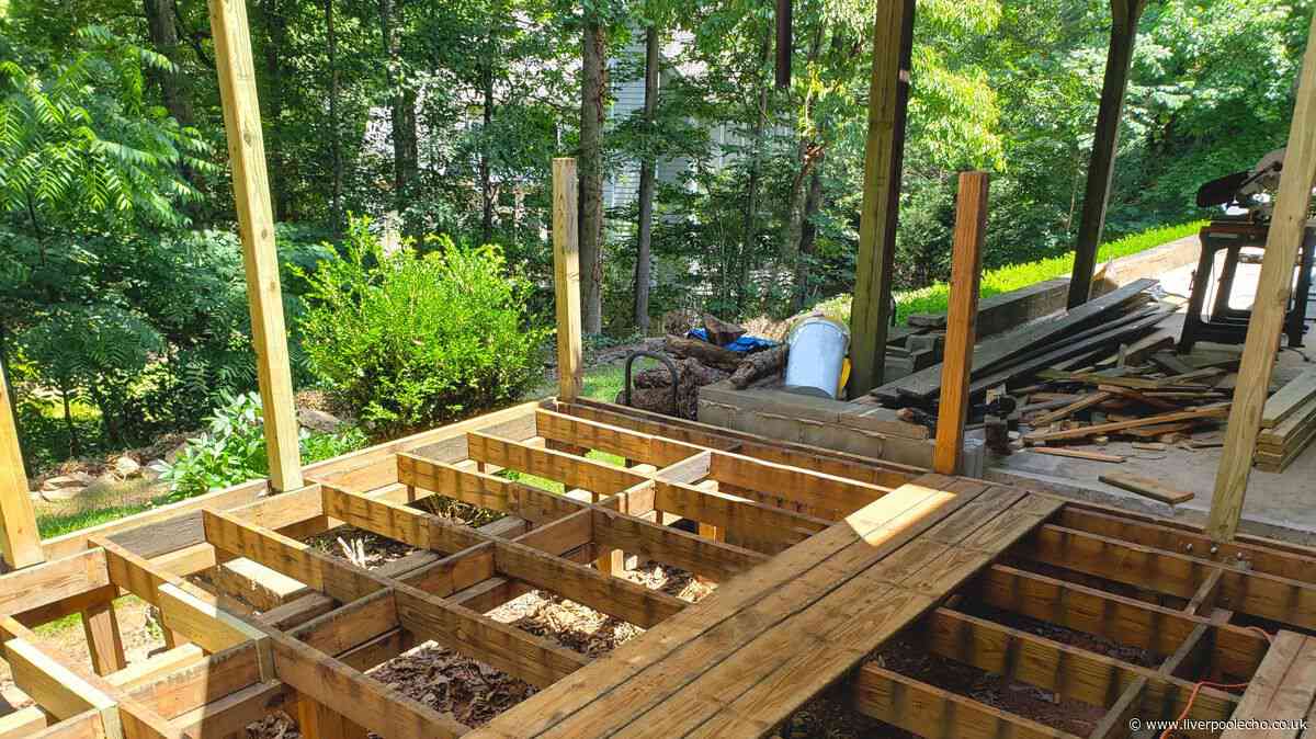 UK decking and conservatory rules 'could land you in court'