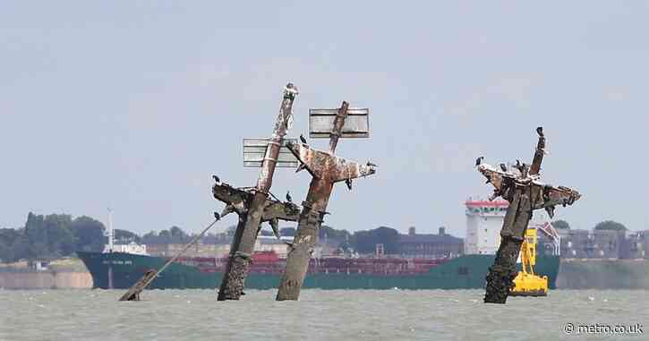 Masts of ‘doomsday wreck’ packed with explosives to be cut down in weeks